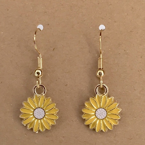 Fashion Jewelry Jewelry - Gold and Yellow Daisy Earrings